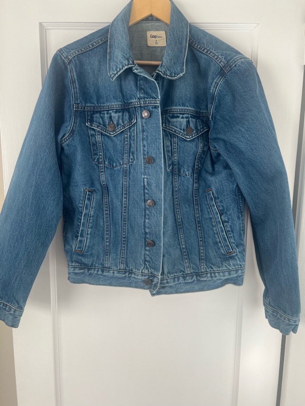 GAP  Denim Jacket - Button Front. Vintage unisex S western vibe